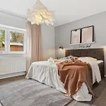 June Stilvolle Neue In - Zentral, Kostenfrei Parken, 2 Schlafzimmer Apartment Detmold