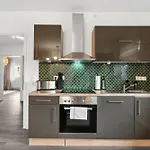 June Stilvolle Neue In - Zentral, Kostenfrei Parken, 2 Schlafzimmer * Detmold