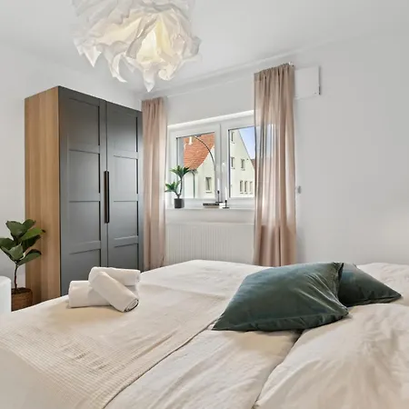 Apartment June I Design Highlight Mit Cafe Bar