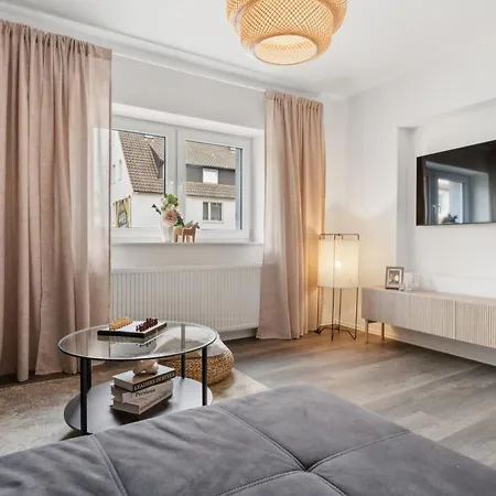 Apartment June I Design Highlight Mit Cafe Bar *