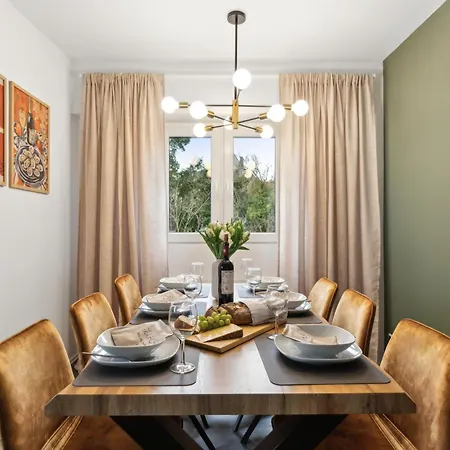 June Stilvolle Neue In - Zentral, Kostenfrei Parken, 2 Schlafzimmer