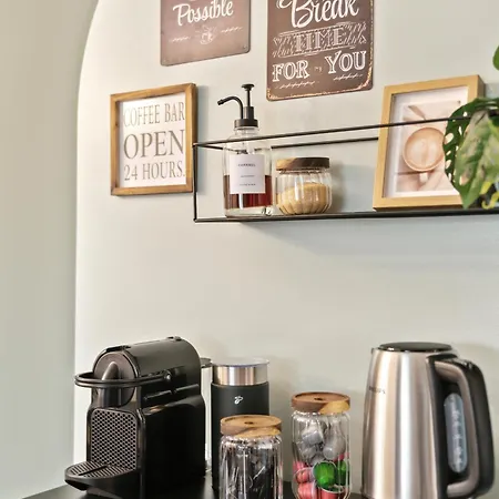 June Stilvolle Neue In - Zentral, Kostenfrei Parken, 2 Schlafzimmer