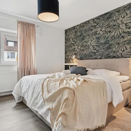 June Stilvolle Neue In - Zentral, Kostenfrei Parken, 2 Schlafzimmer