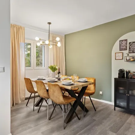 June Stilvolle Neue In - Zentral, Kostenfrei Parken, 2 Schlafzimmer