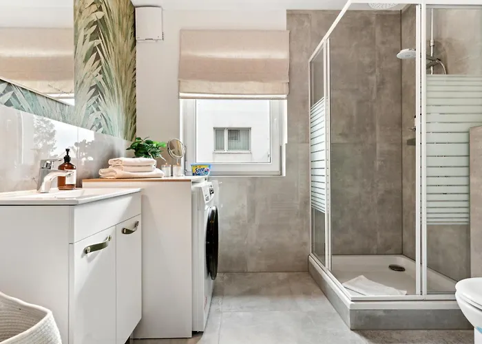 June Stilvolle Neue In - Zentral, Kostenfrei Parken, 2 Schlafzimmer Апартаменты Детмольд