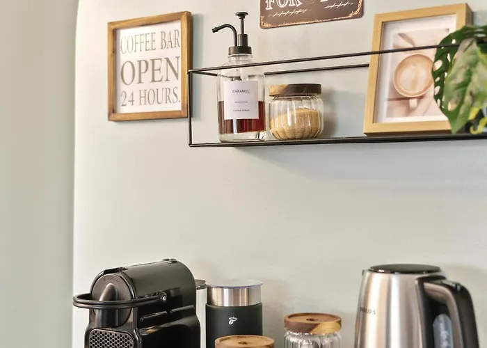 June Stilvolle Neue In - Zentral, Kostenfrei Parken, 2 Schlafzimmer