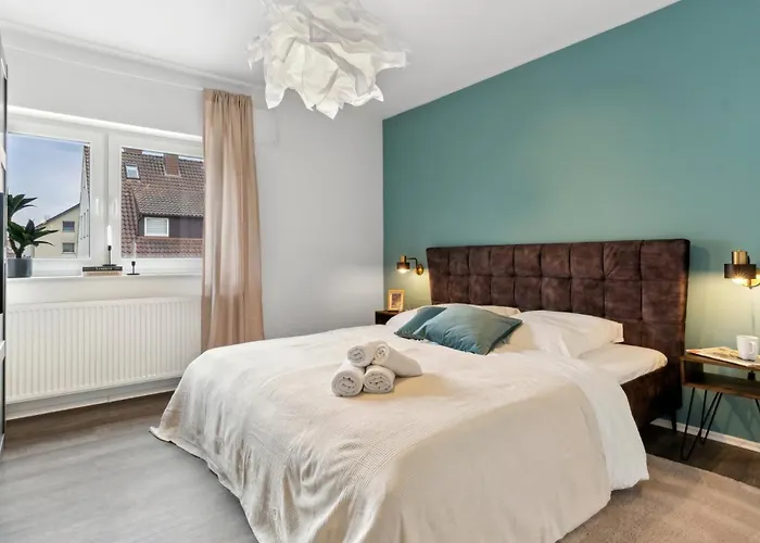 June Stilvolle Neue In - Zentral, Kostenfrei Parken, 2 Schlafzimmer