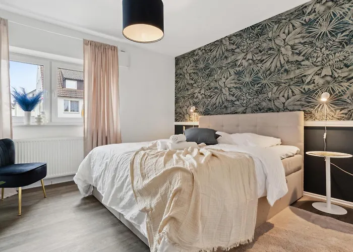 June Stilvolle Neue In - Zentral, Kostenfrei Parken, 2 Schlafzimmer