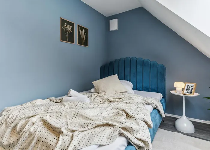 Апартаменты June Stilvolle Neue In - Zentral, Kostenfrei Parken, 2 Schlafzimmer