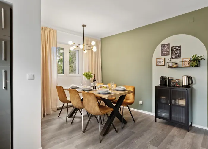 June Stilvolle Neue In - Zentral, Kostenfrei Parken, 2 Schlafzimmer